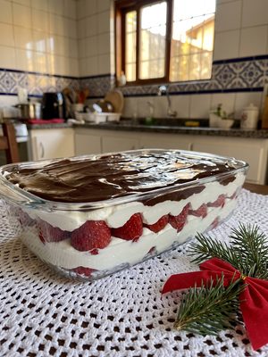 Bombom de travessa com morango